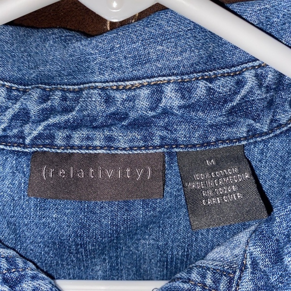Relativity Denim Button Down Women’s Size Medium … - image 7